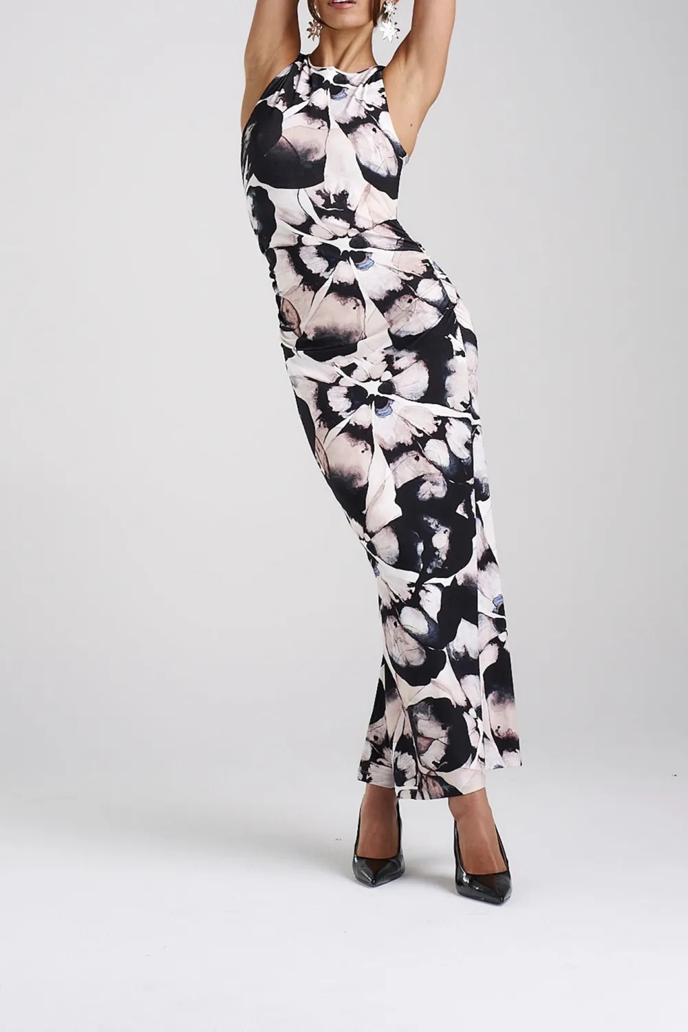 Black Round Neck Personalized Art Plant Flowers Dresses