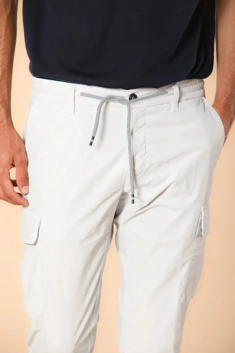 Men's Light Grey Slim Fit Parachute Fabric Cargo Pants with Large Pockets