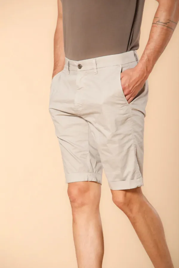 Light Beige Cotton Twill Cargo Shorts For Men - Regular Fit