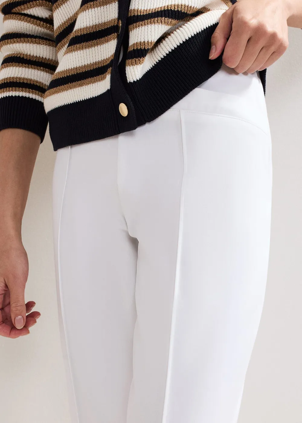 Conical Lady Pleated Trouser Suit