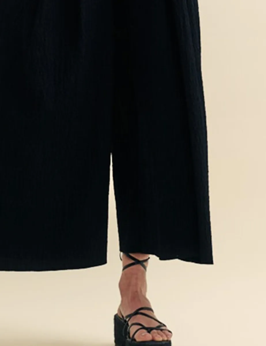 Black Wide Leg Cropped Trousers