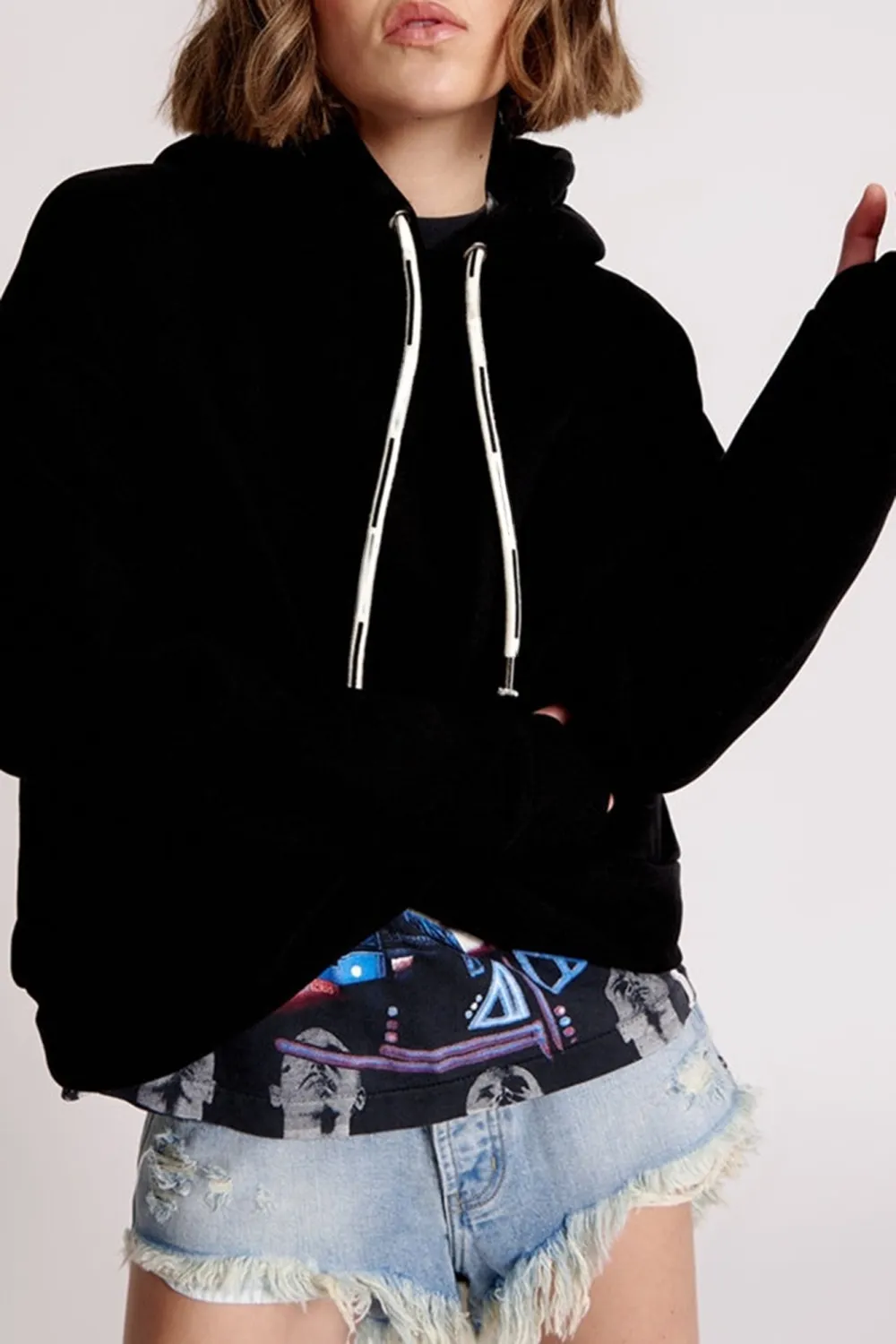 Black Comfortable Breathable Drawstring Loose  Hoodie