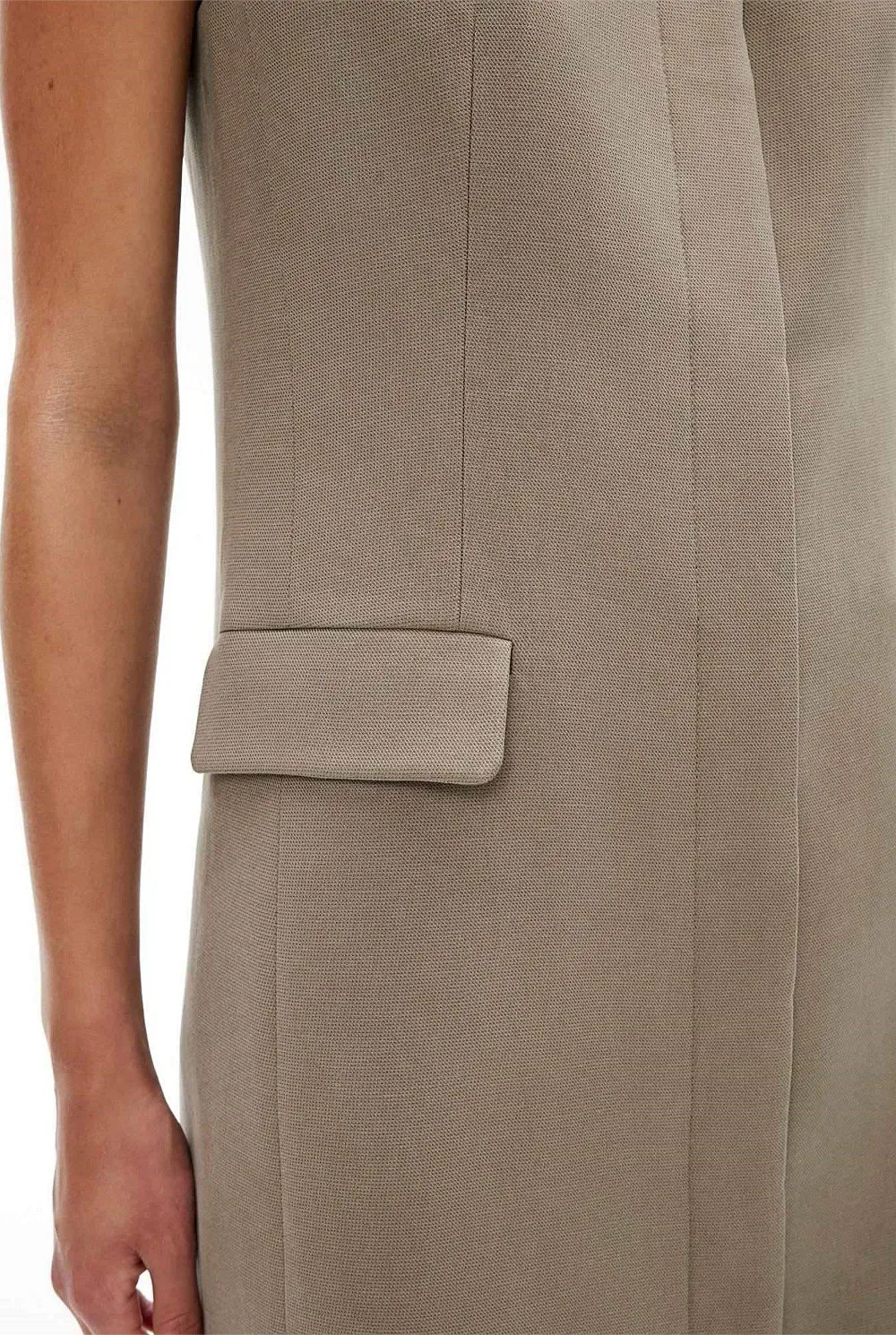 Simple And Elegant Ladies' Dress