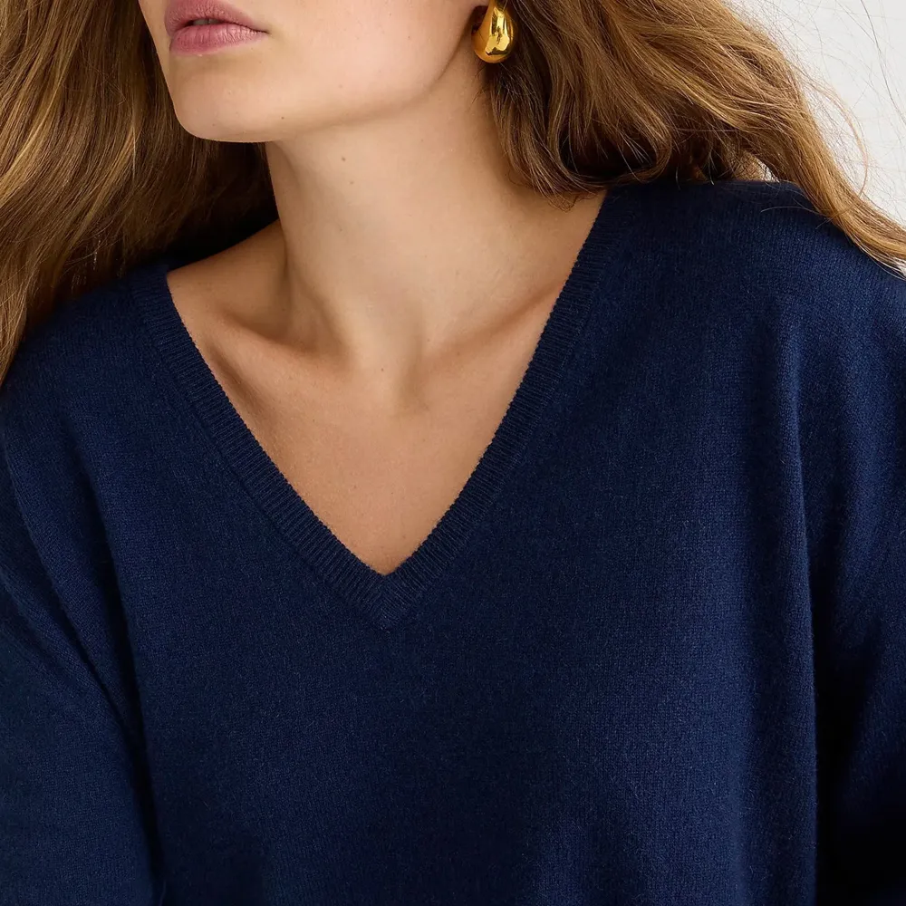 Cashmere Relaxed V-Neck Sweaters