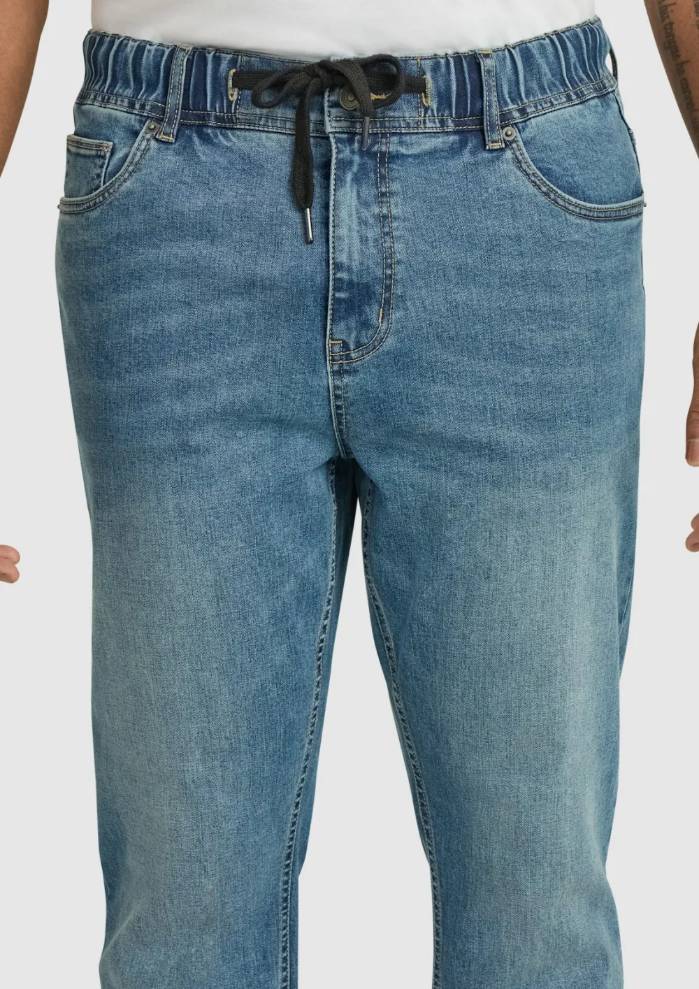 MID WASH JAI DENIM JEAN