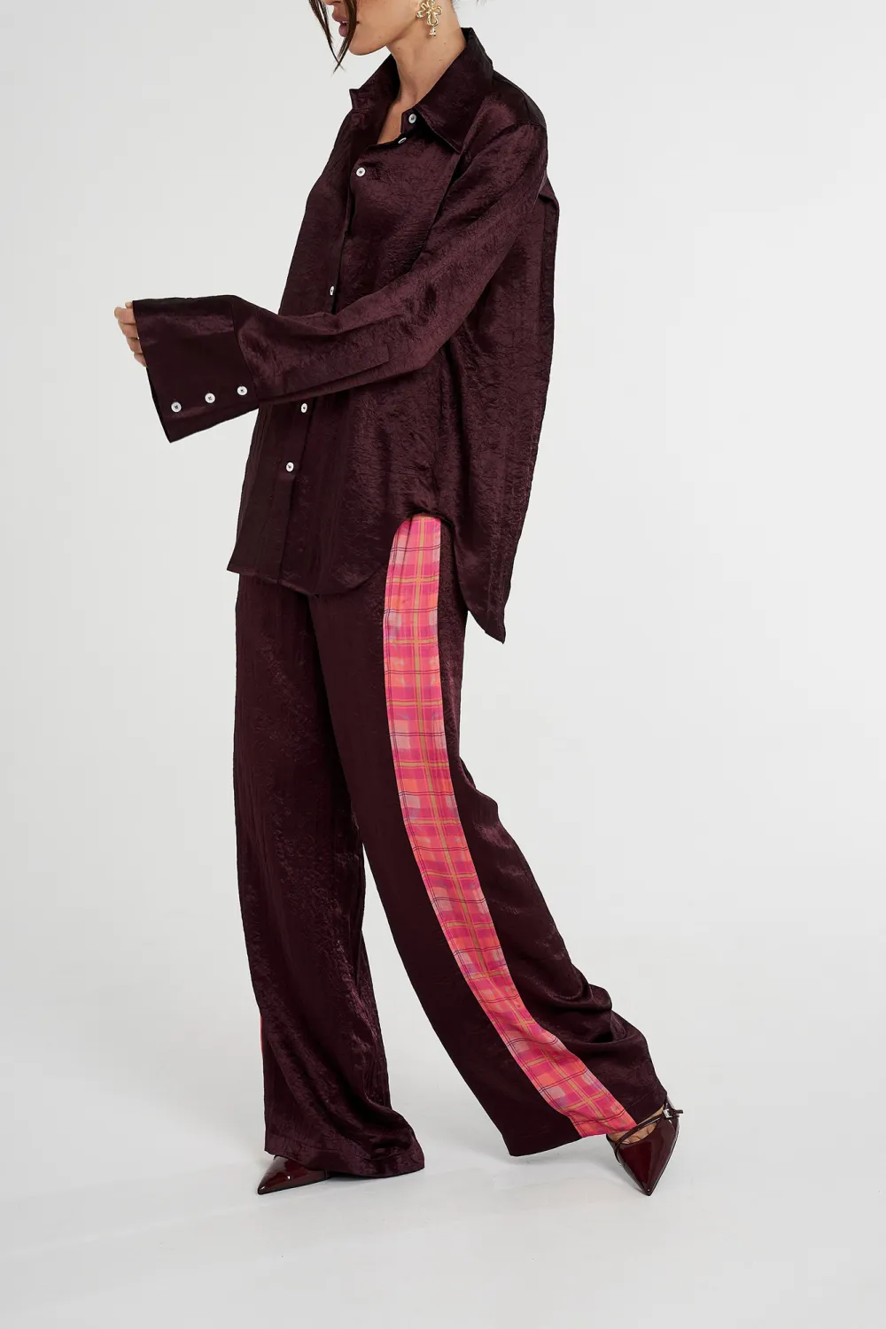 Elegant And Versatile Deep Plum Long-Sleeved Shirt