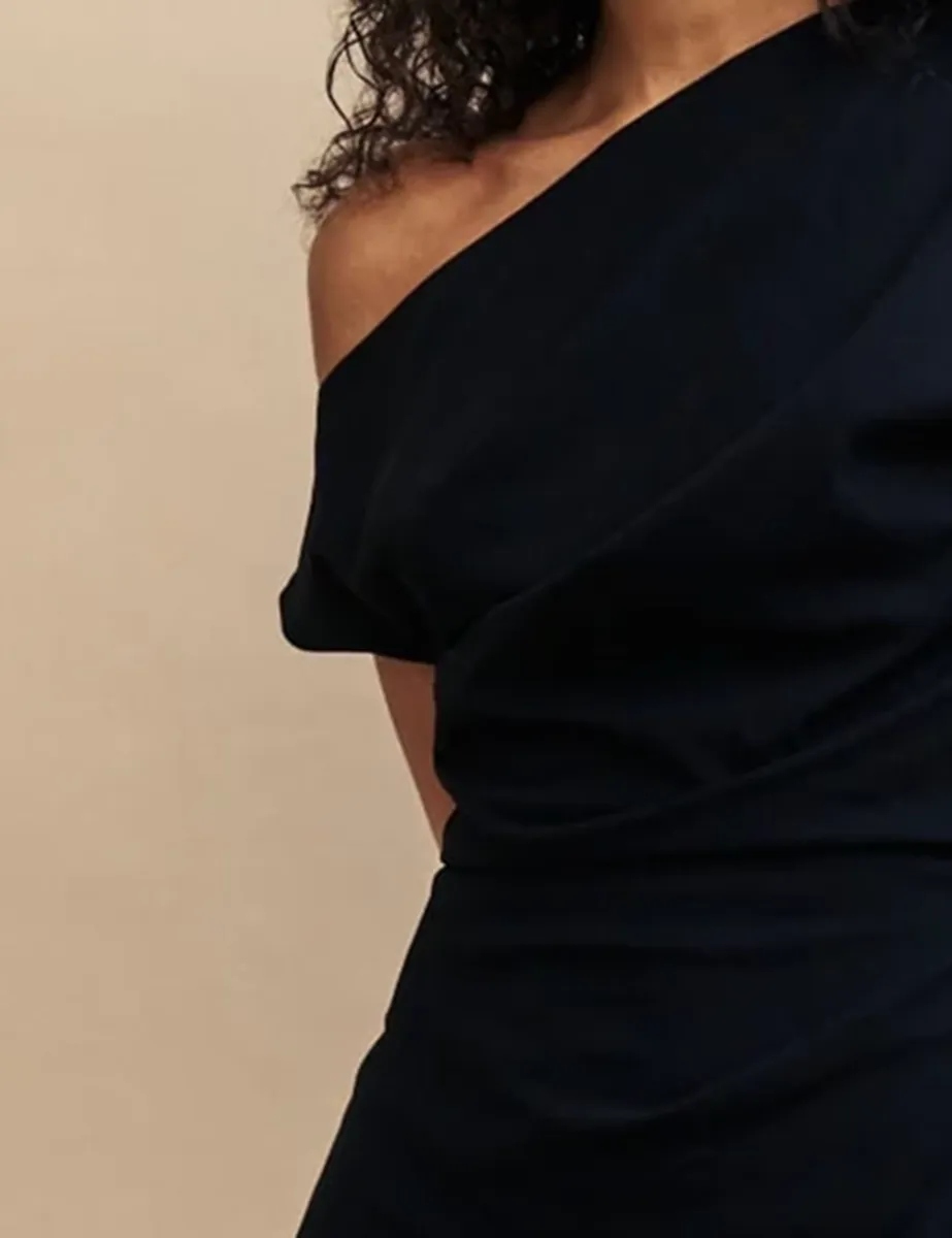 Black One Shoulder Slit Maxi Dress