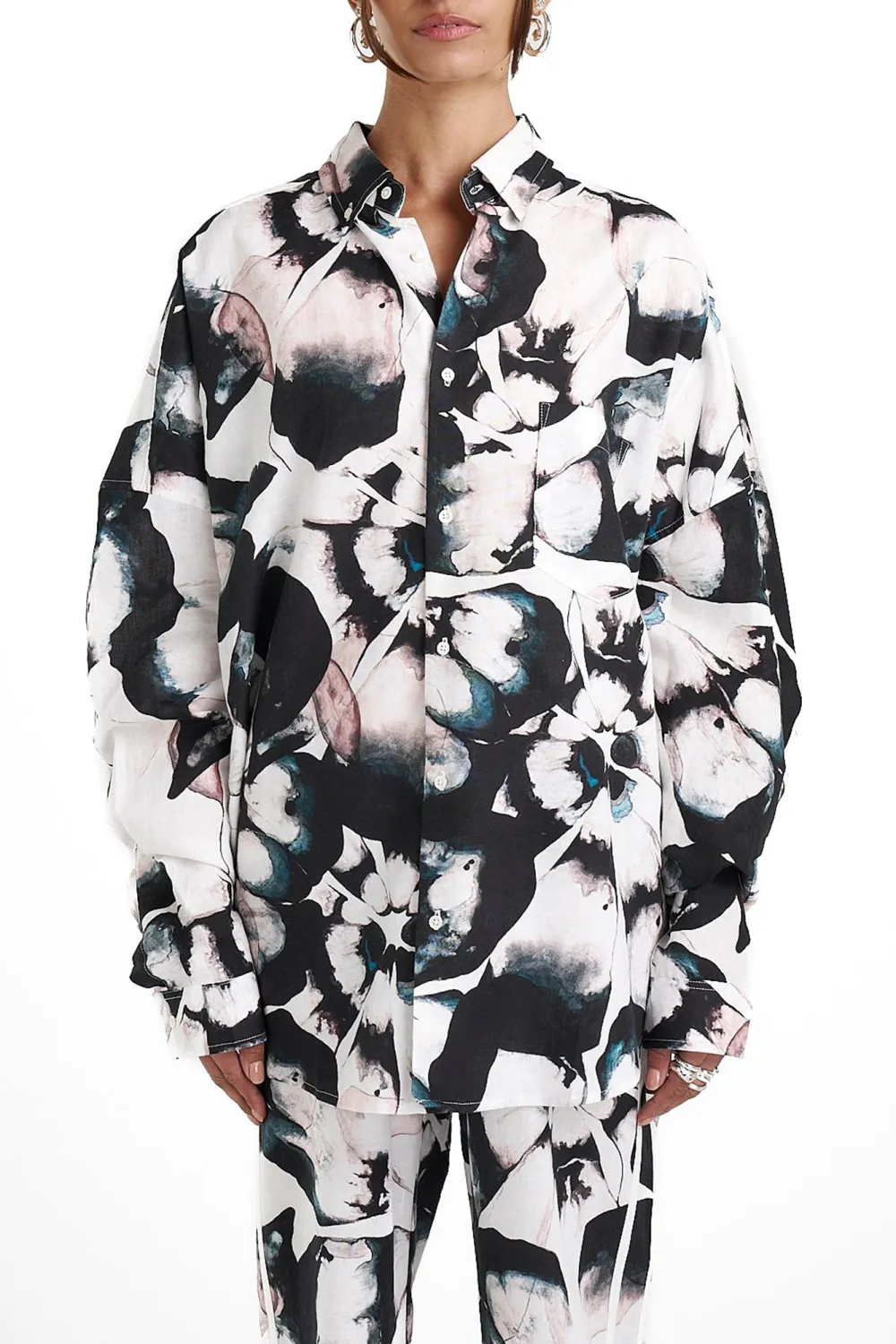 Classic Artistic Flowers  Long-Sleeved Shirt