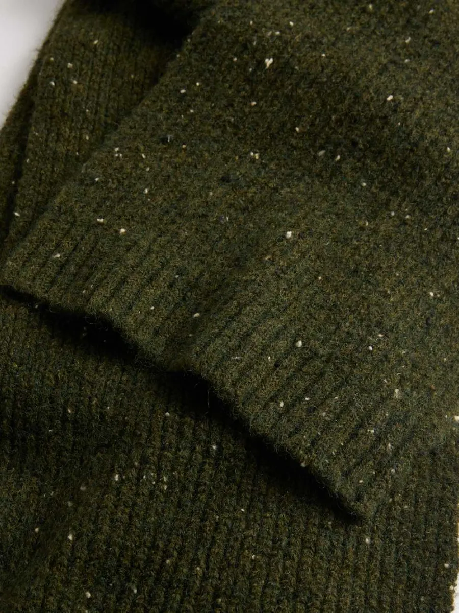 SOFT SPECKLED WINTER SCARF