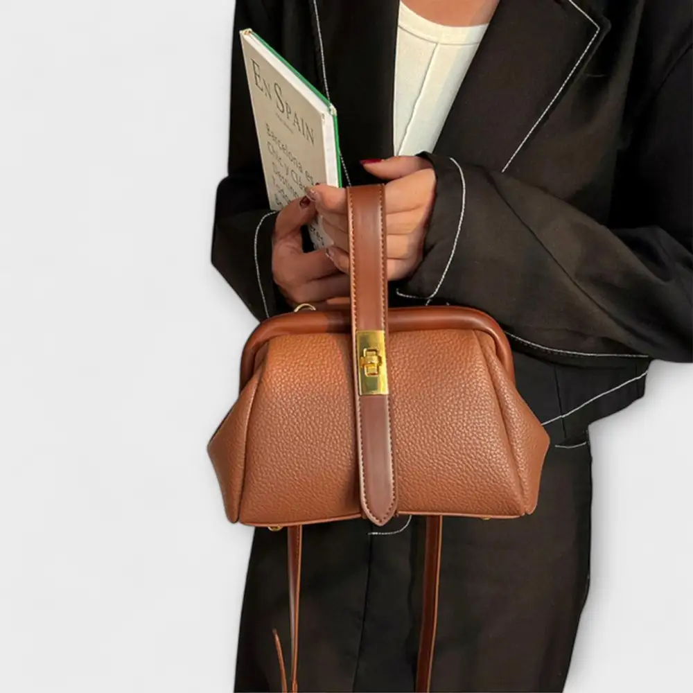 Minimal Carry Handbag