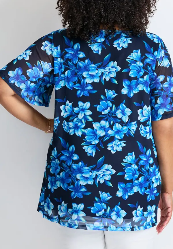 Lightweight V-Neck Short Sleeved Shirt