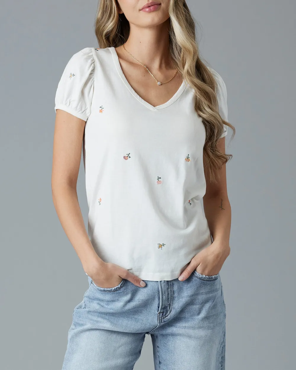 Charming V-Neck T-Shirt With Small Embroidered Motifs