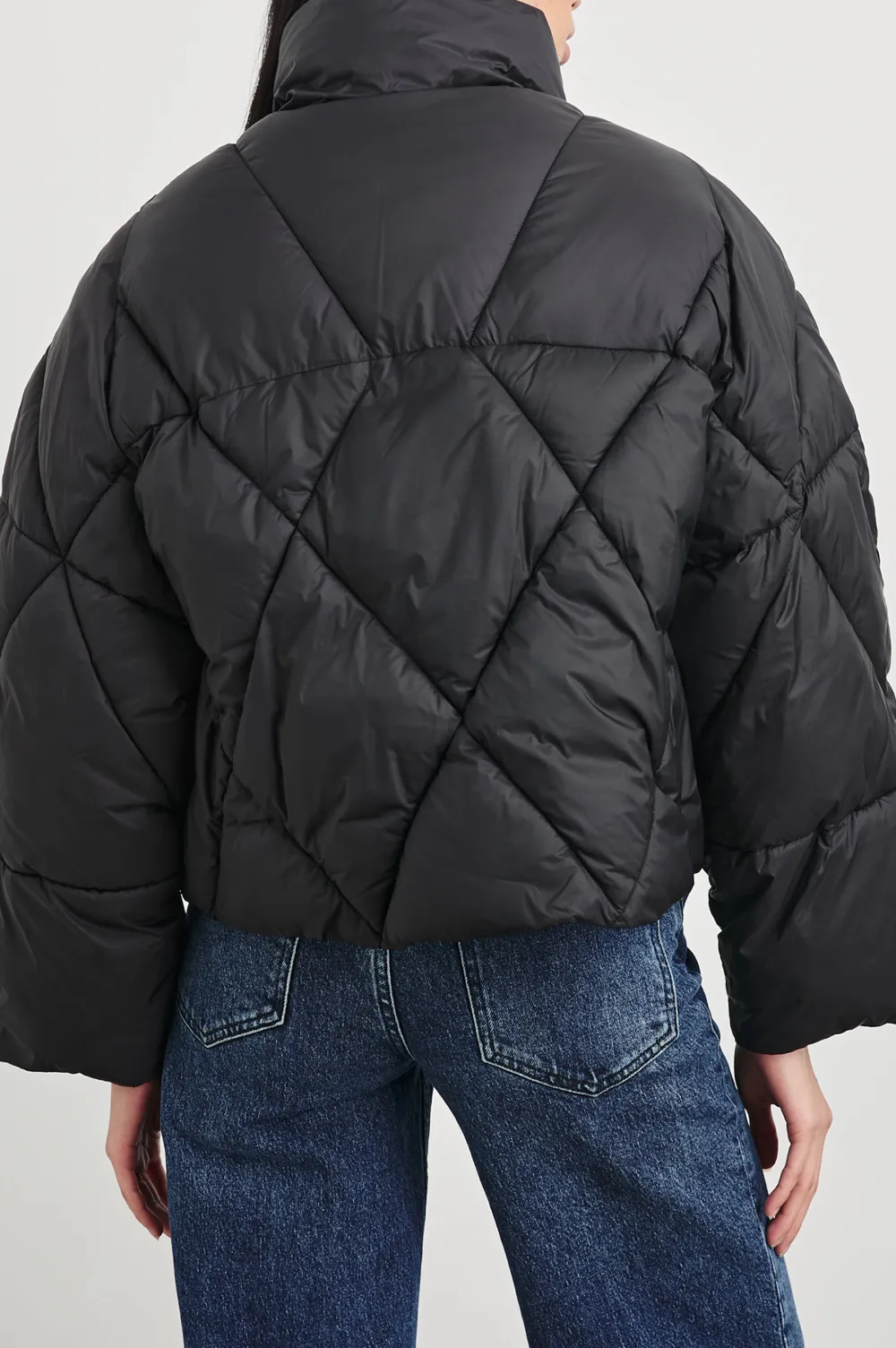 Thick And Warm Short-Sleeved Women's Down Jacket