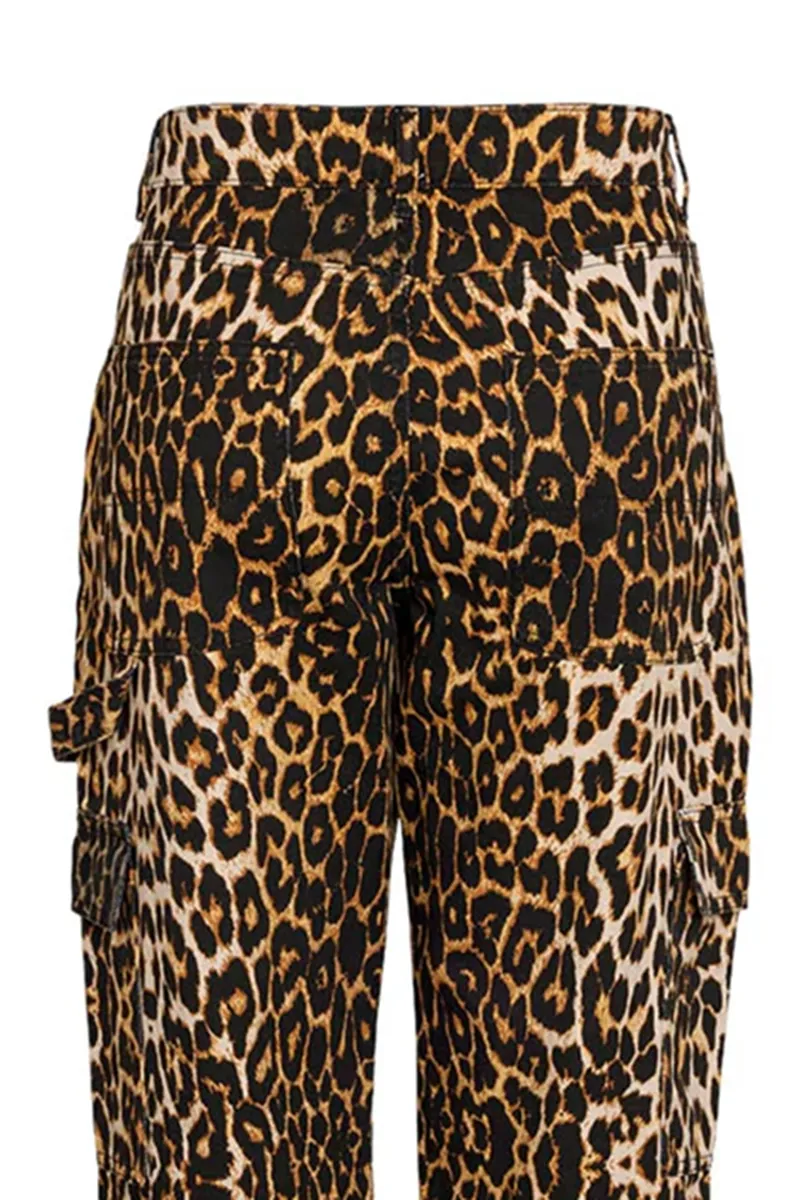 Pocket Detailed Leopard Print Cargo Jeans