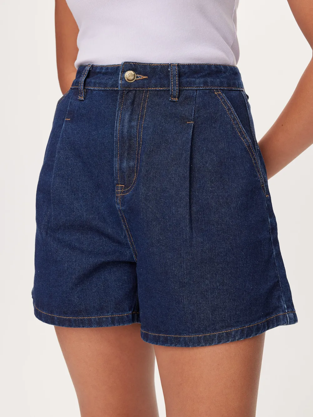 Daily Pleat Front Short