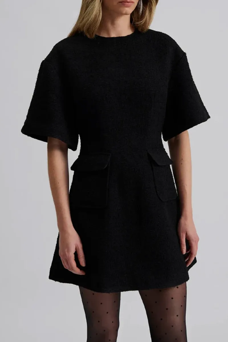 Black Pocket Detailed Short Sleeve Dresses