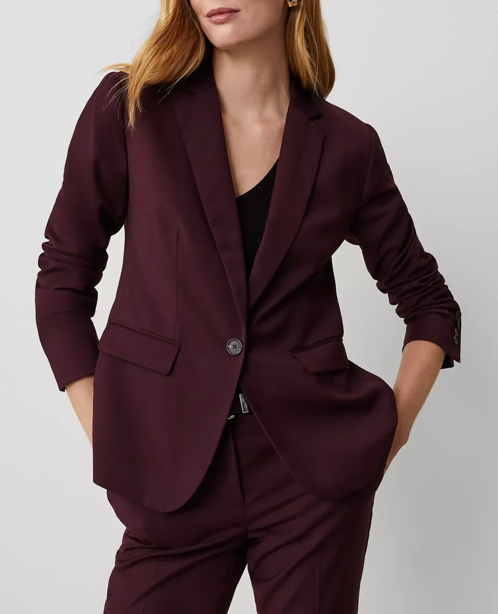 The Notched One Button Blazer In Wool Blend Stretch