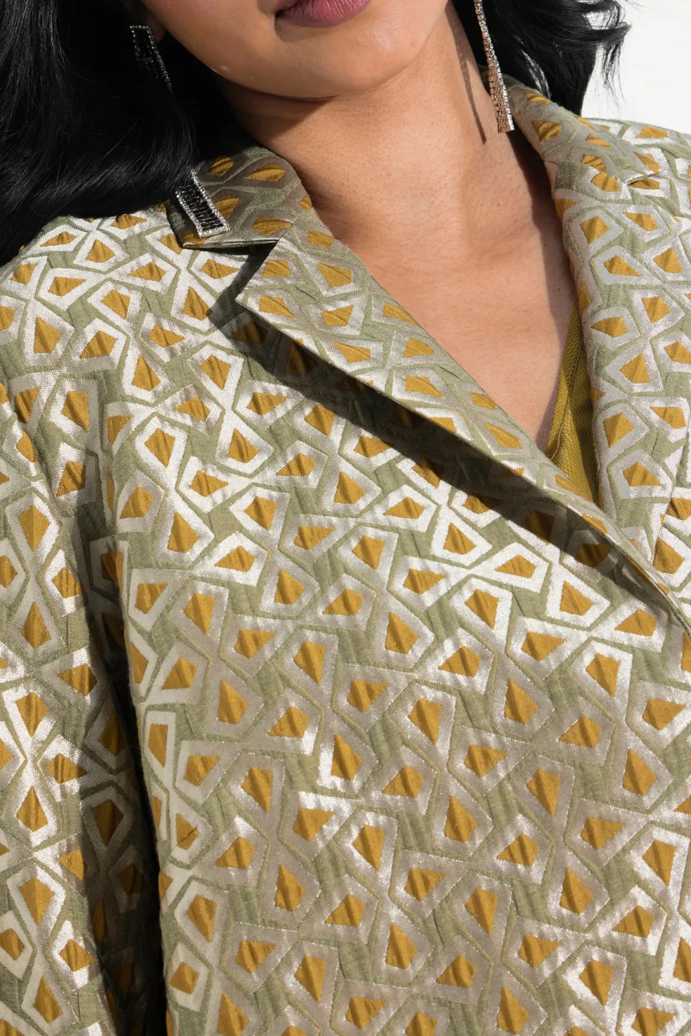 Shining Three-Quarters Sleeve Jacket