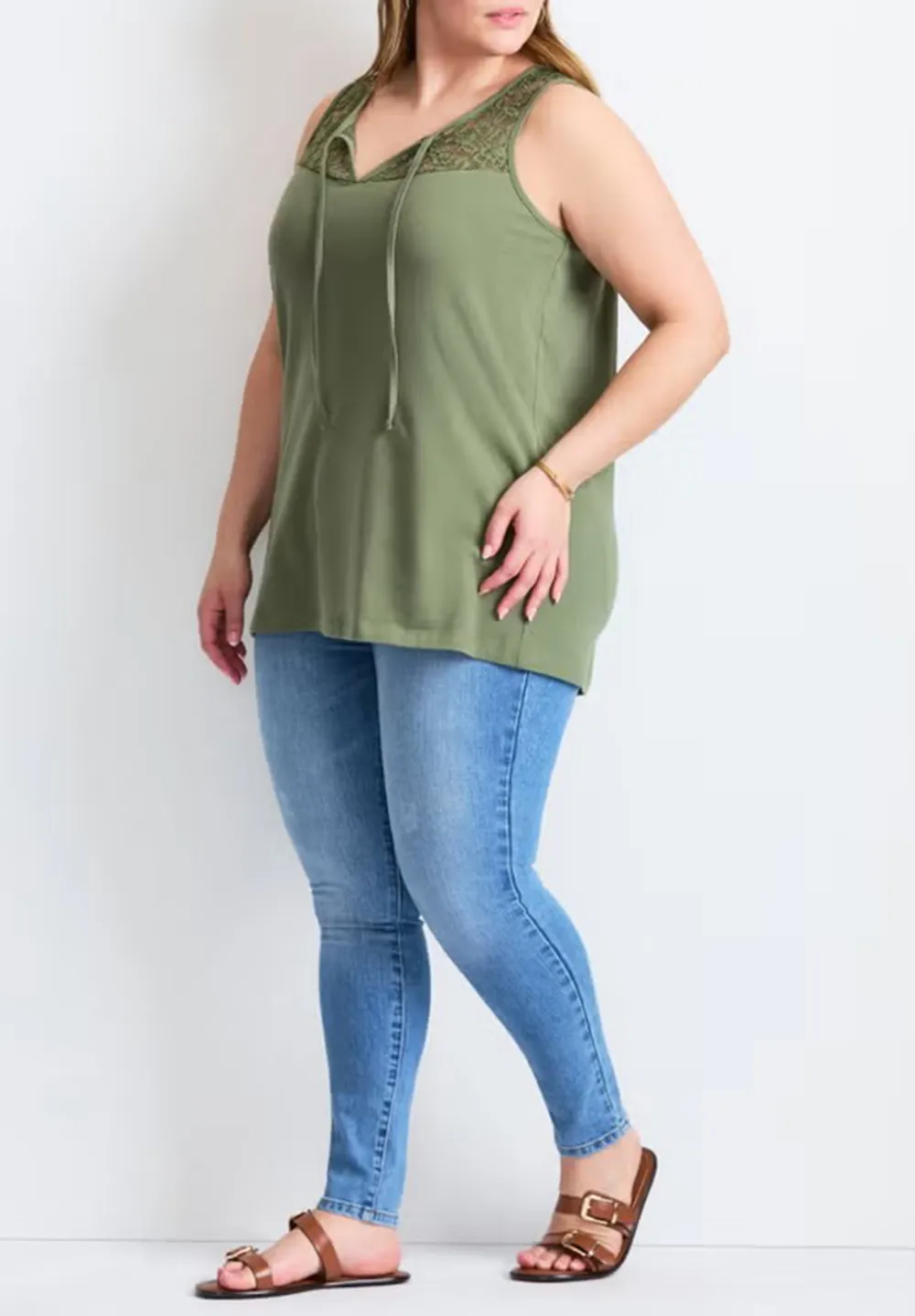 Round Neck Sleeveless Top