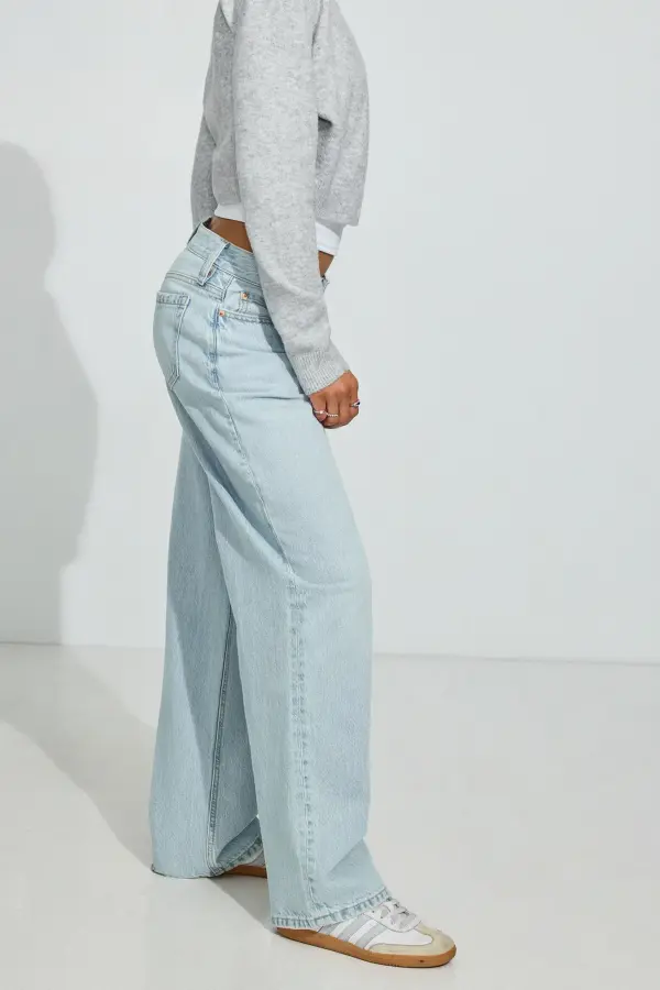 Low Rise Baggy Carden Blue Jeans