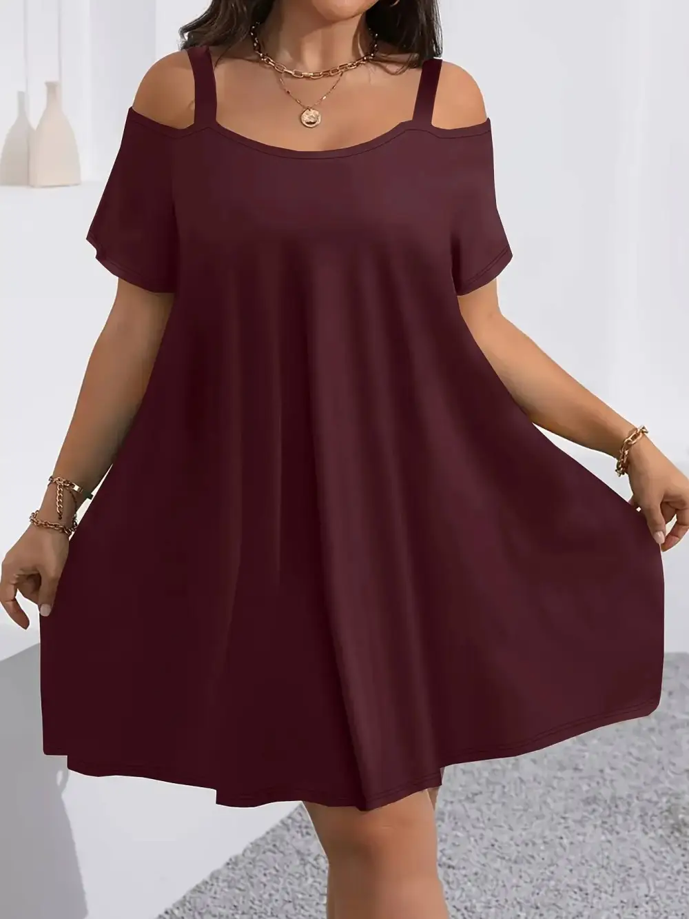 Plus Size Women's Round Neck Short Sleeve Shoulder Cut Out Fitted Casual Midi Dress