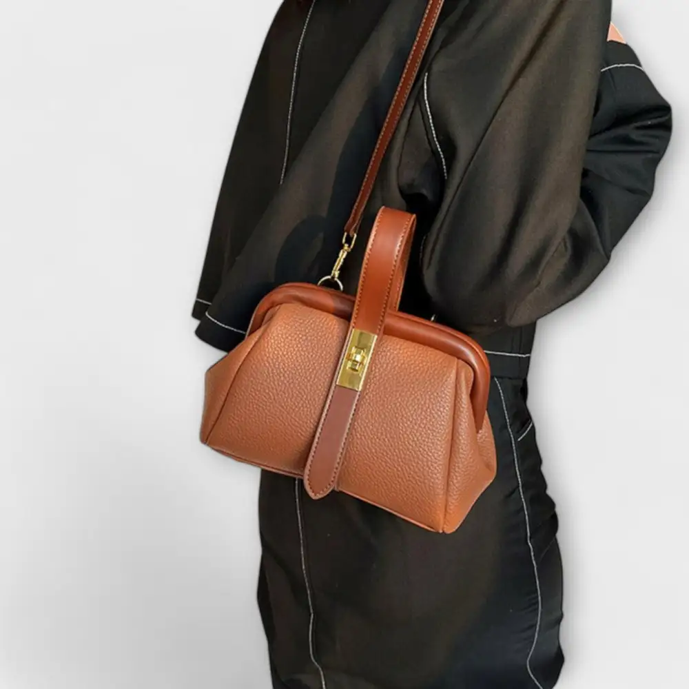 Minimal Carry Handbag