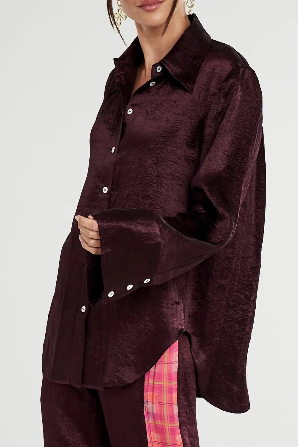 Elegant And Versatile Deep Plum Long-Sleeved Shirt