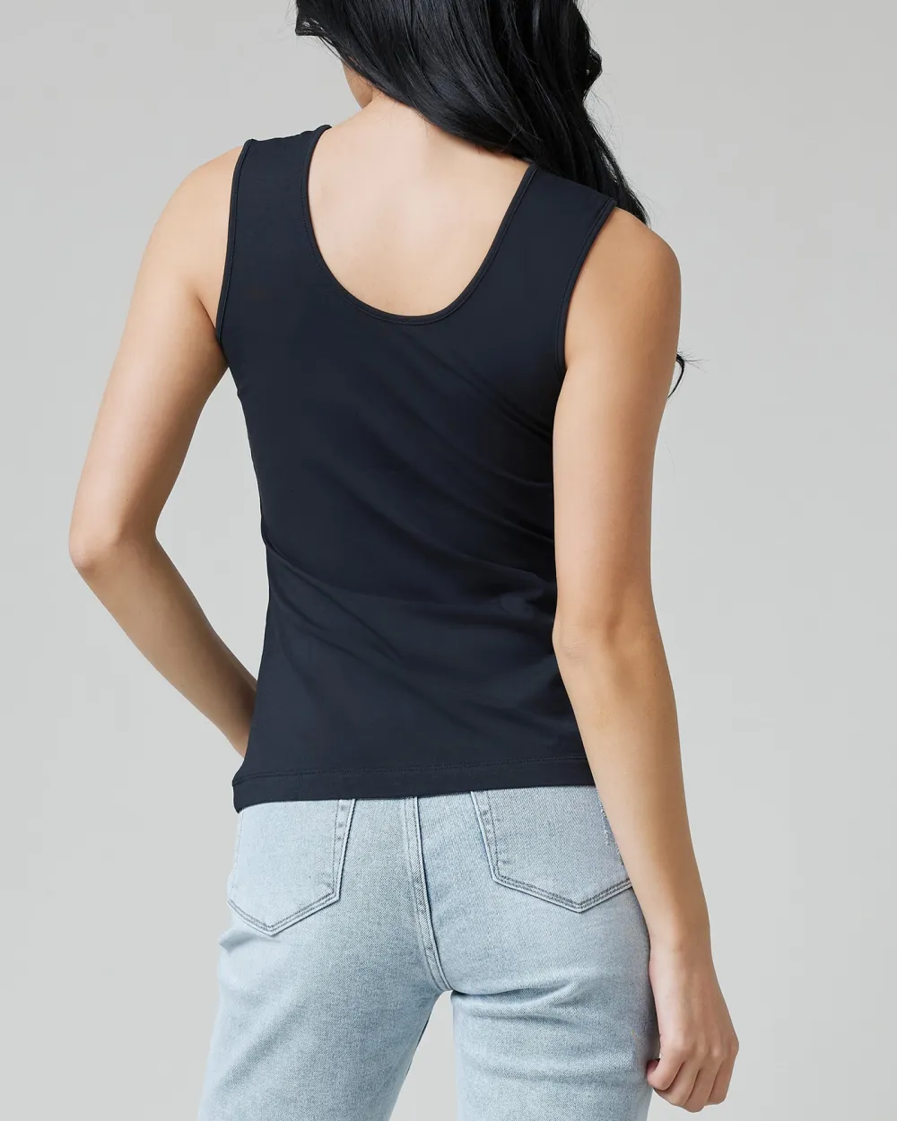 Simple And Elegant Black Sleeveless Tank