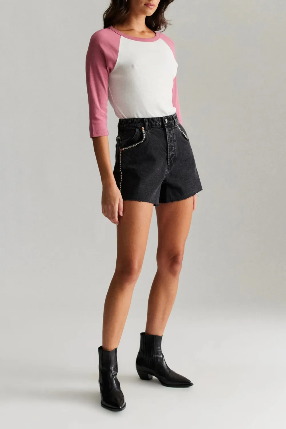 Retro Distressed Chain Slim Washed Black Shorts