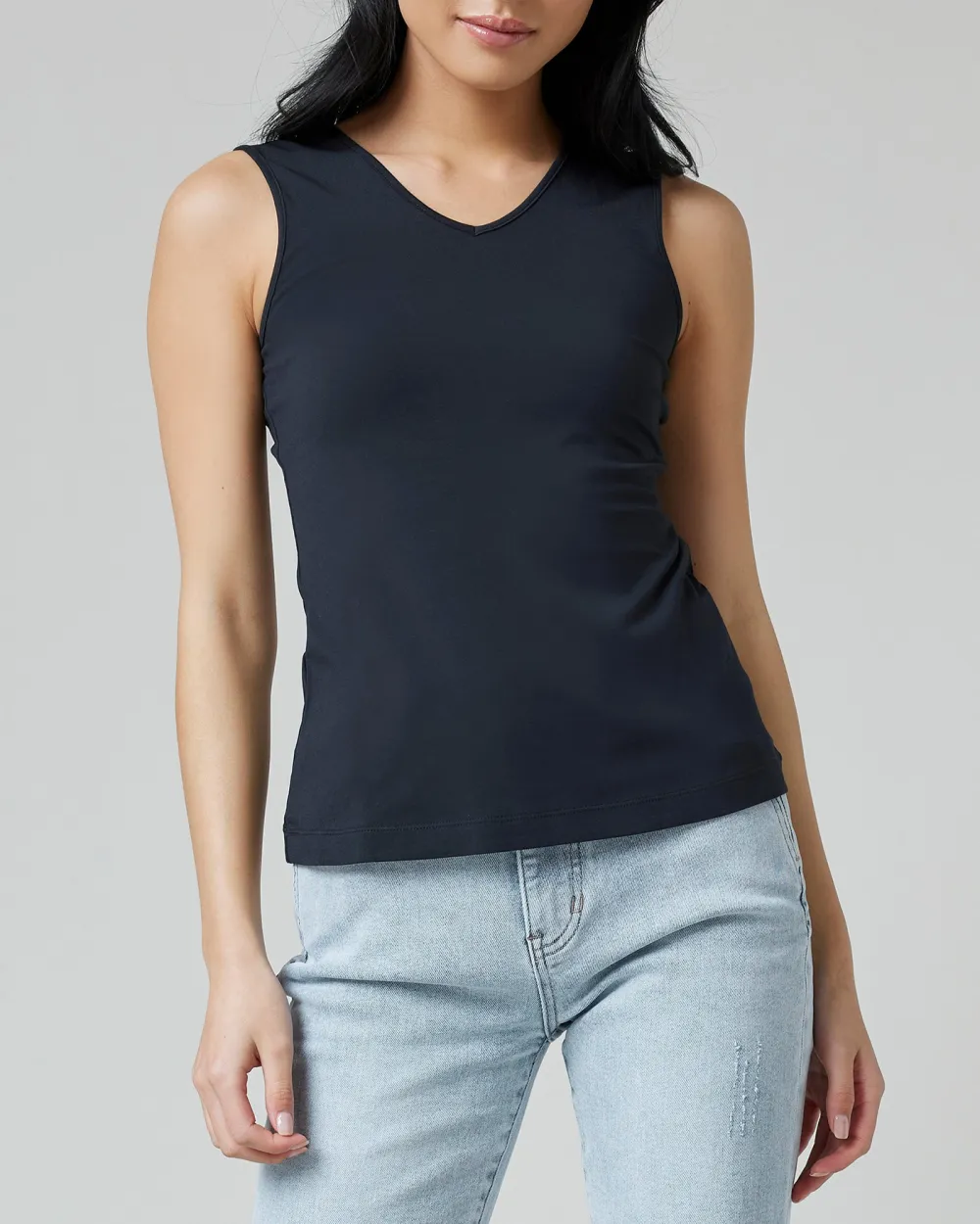 Simple And Elegant Black Sleeveless Tank