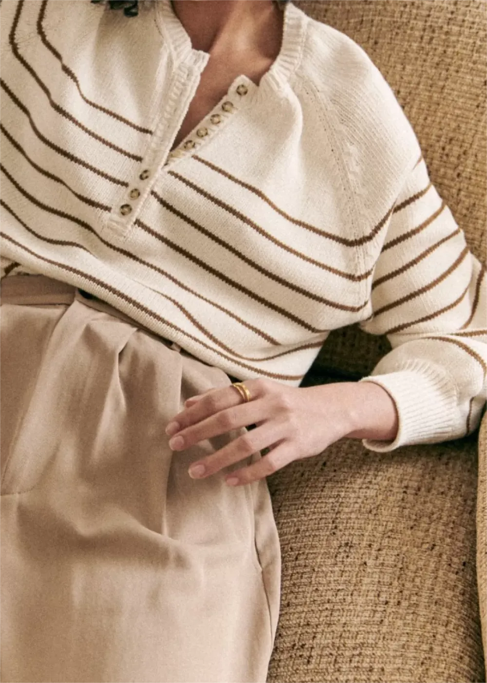 V-Neck Long Sleeve Knitwear