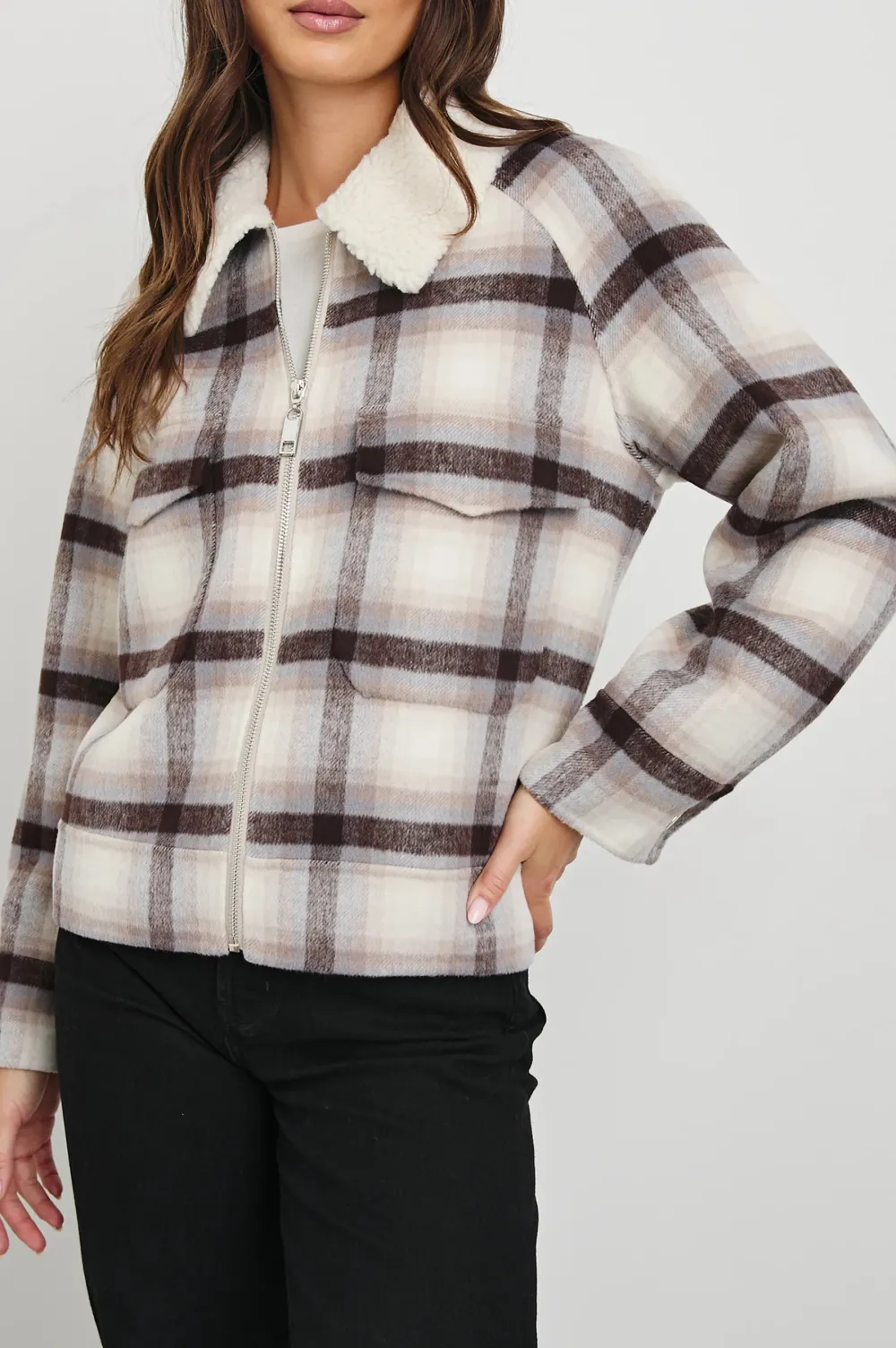 A Versatile Checked Long-Sleeved Women's Jacket