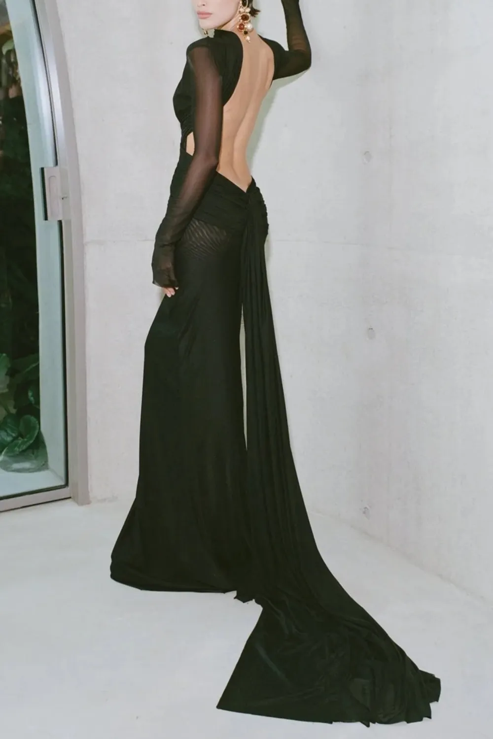 Black High-End Temperament Backless Sexy Dresses