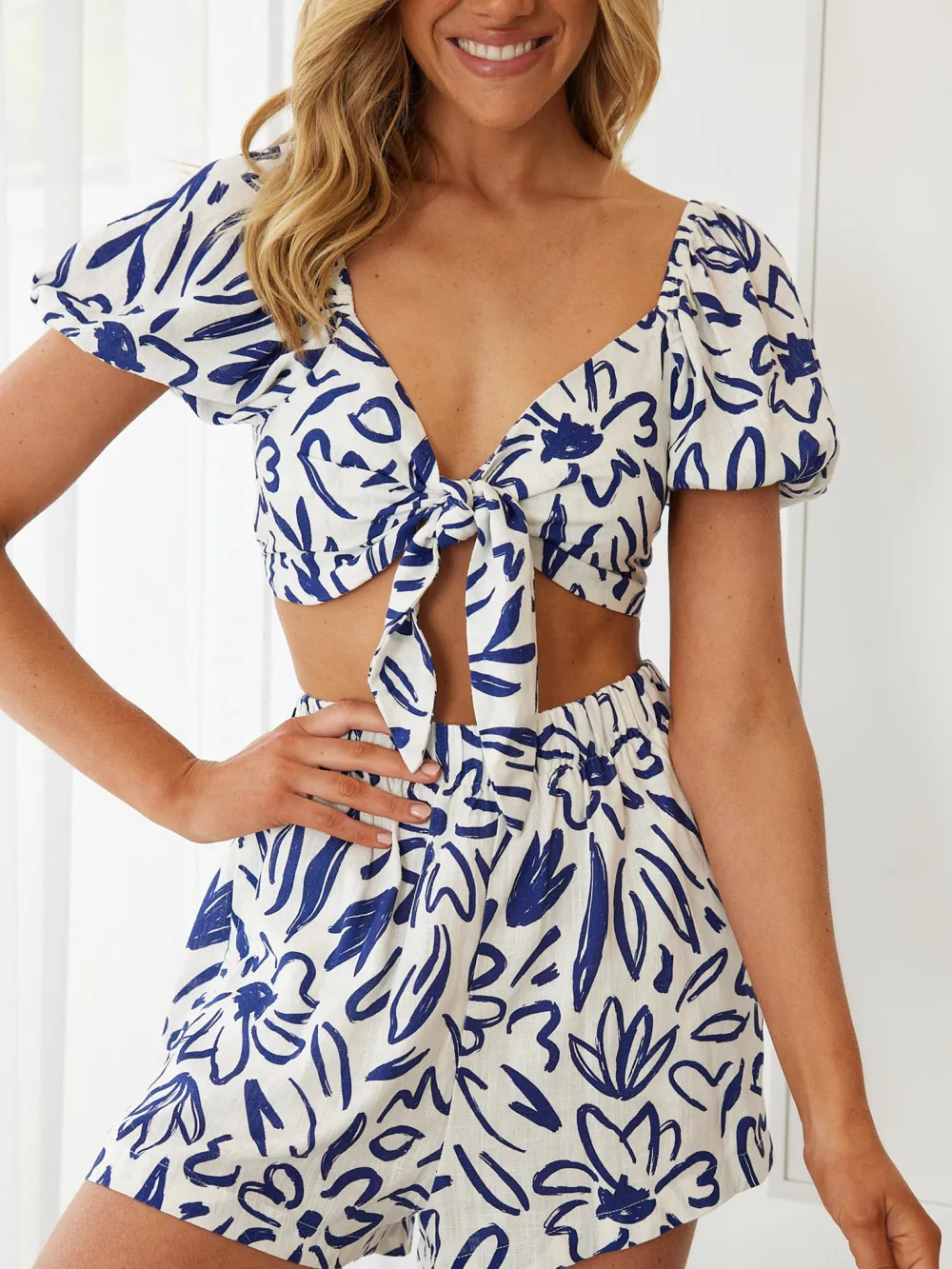 Casual Style Sweetheart Neckline Print Top