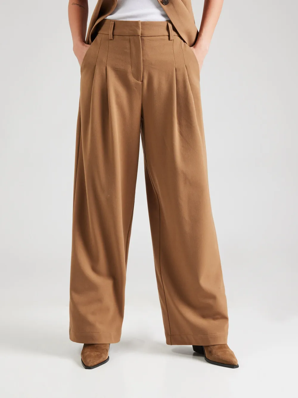 Wide-Leg Casual Style Pants