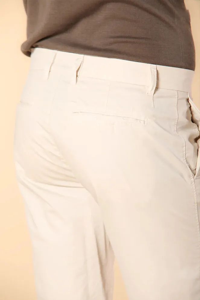 Stucco Cotton Twill Cargo Shorts For Men - Regular Fit