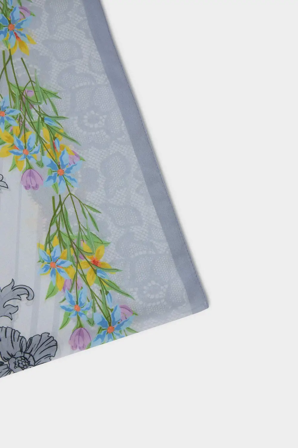 Elegant Floral Pattern Silk Scarf For Ladies