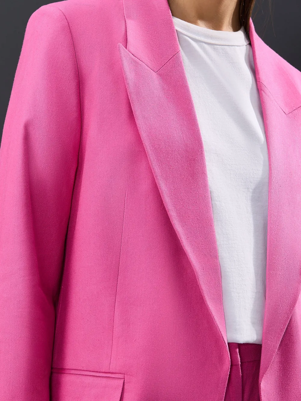 Custom Suits Paired With Linen Fabric