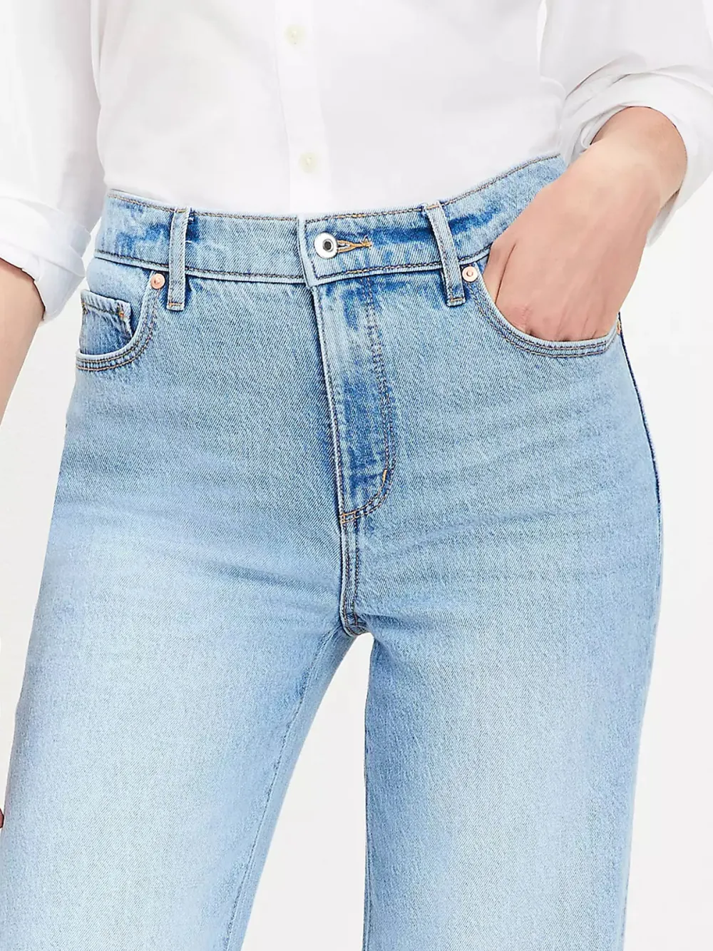 Flip Cuff High Rise Wide Leg Jeans In Light Wash