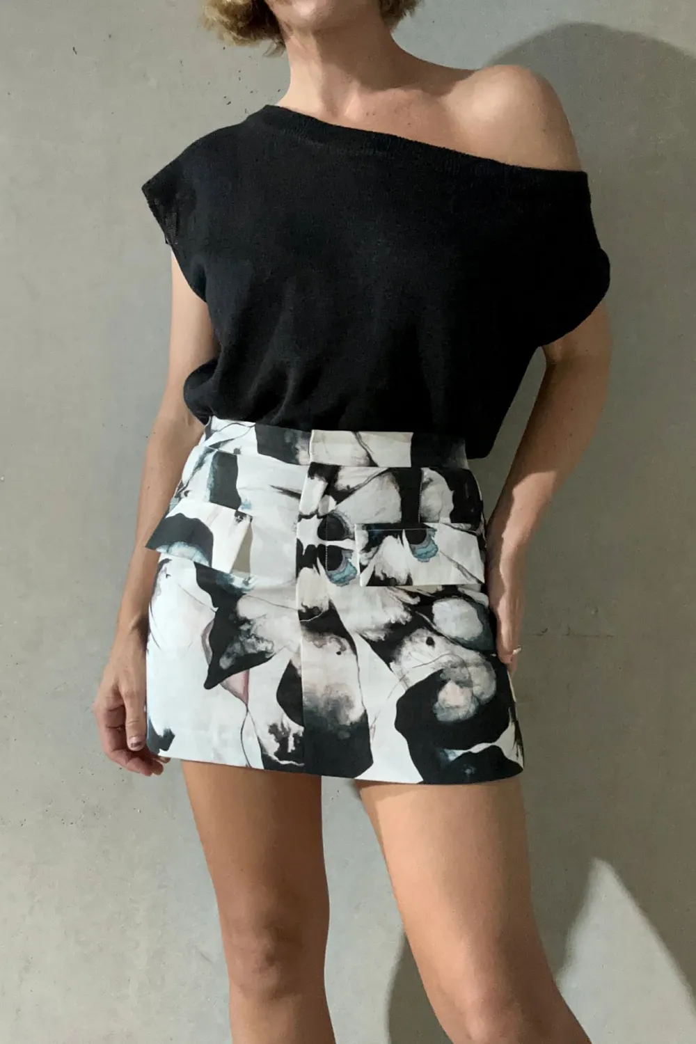 Black Comfortable Soft Slimming Printed Skirt