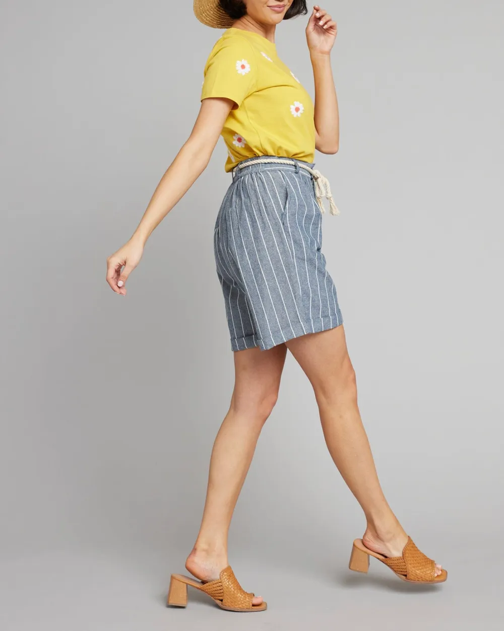 Striped Regular Drawstring Short