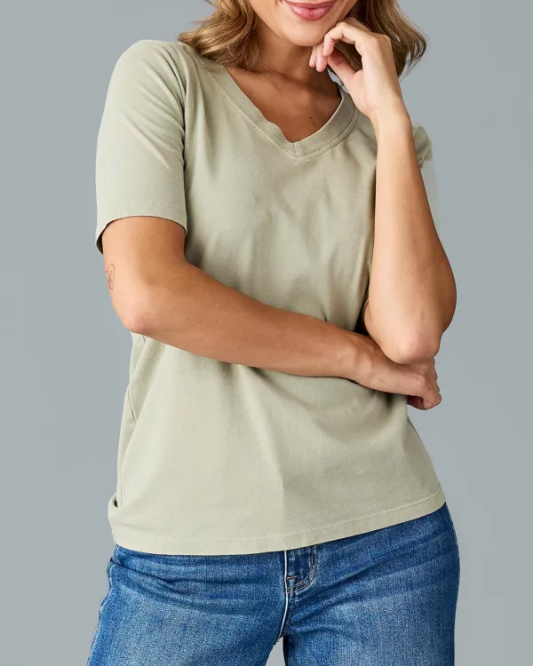 Chic Seagrass V-Neck Short Sleeve Top