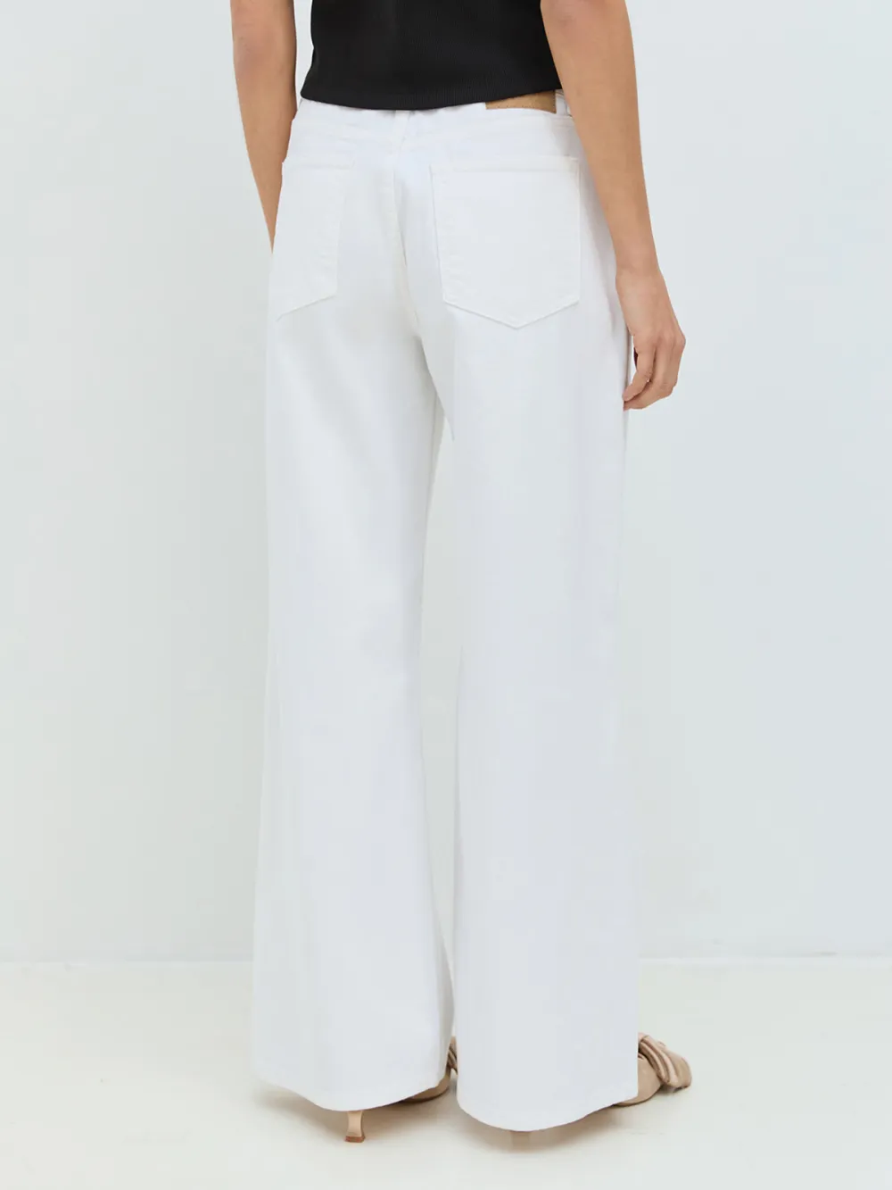 Skinny Mid-Waist Casual Style Jeans