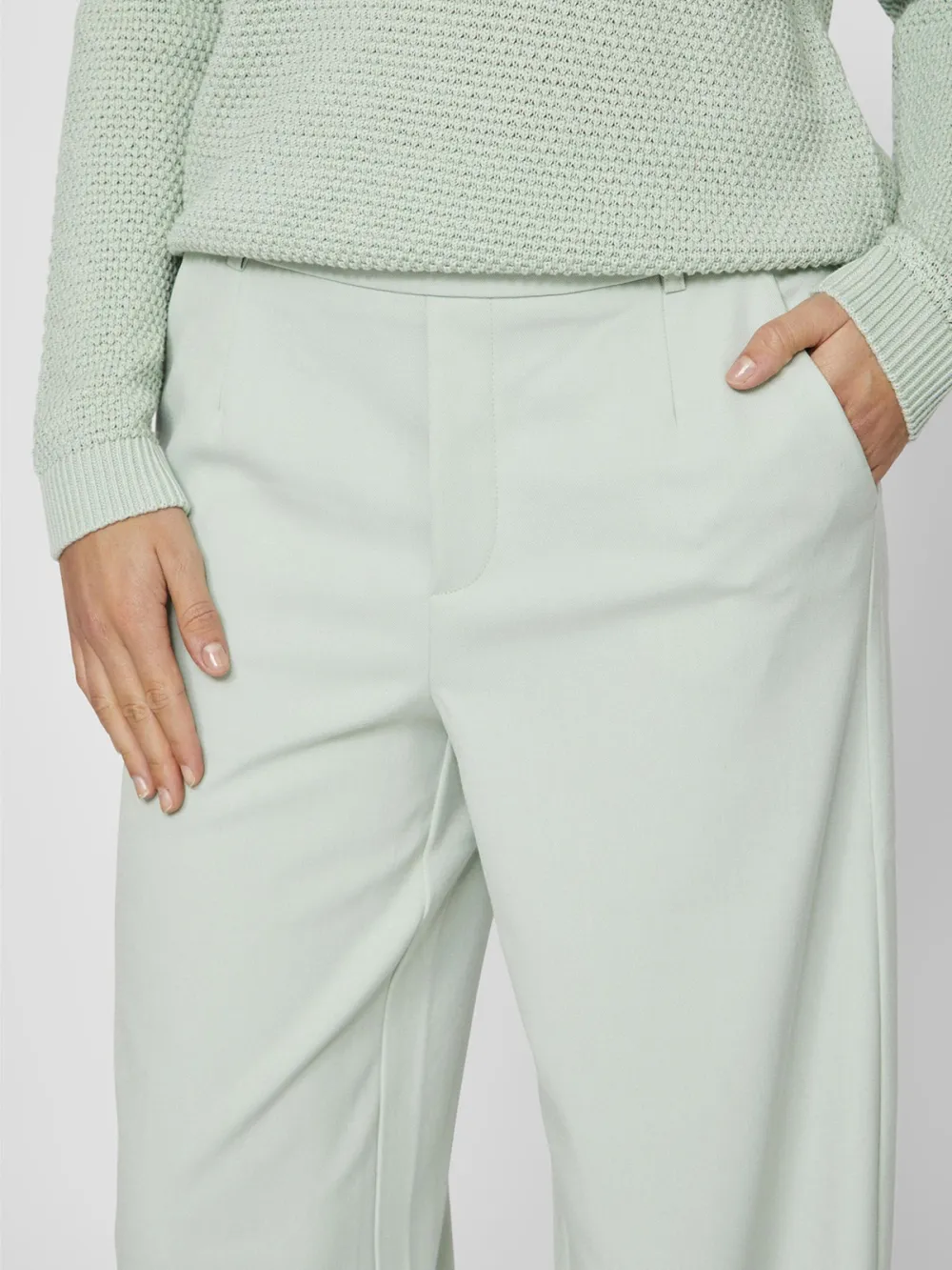 Wide Leg Pleat-Front Pants