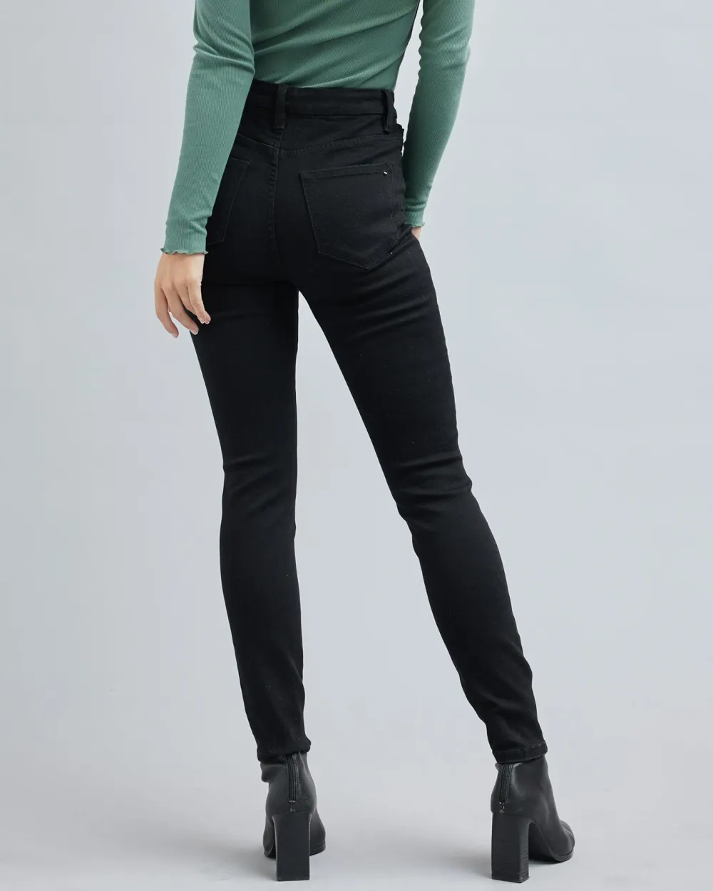 Black High Rise Skinny Jean
