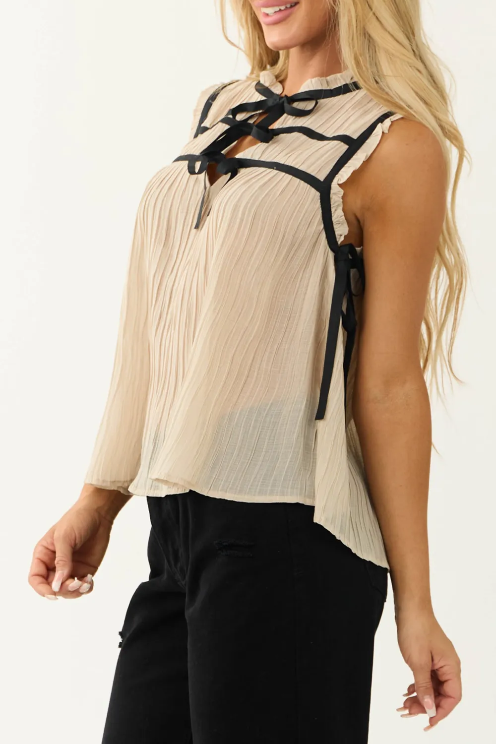 Cream Contrast Bows Plisse Sleeveless Top
