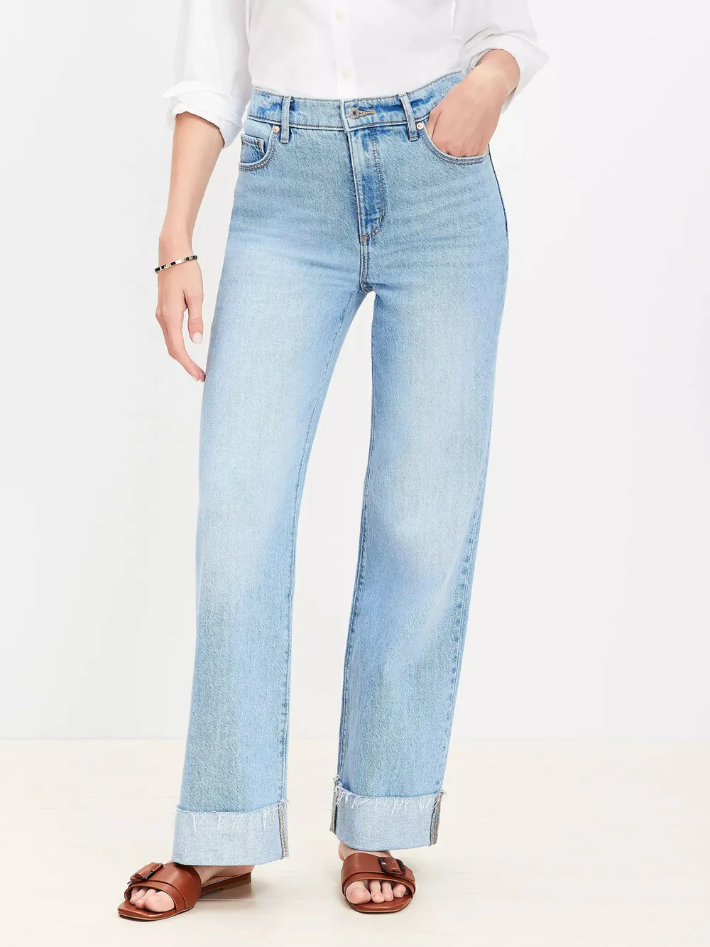 Flip Cuff High Rise Wide Leg Jeans In Light Wash