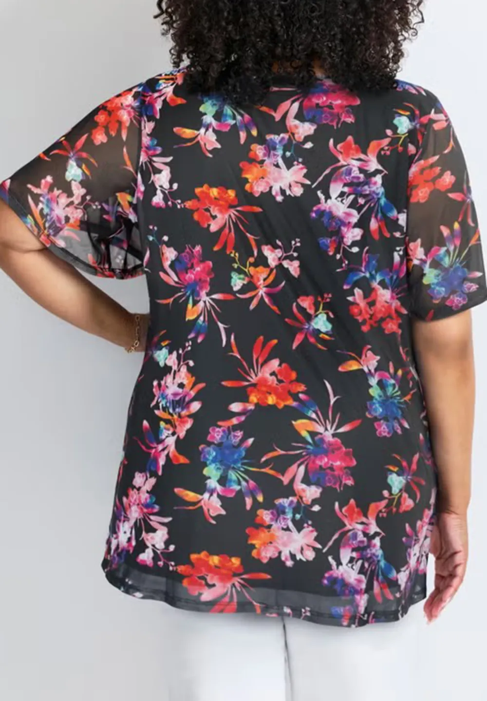 Lightweight V-Neck Short Sleeved Shirt