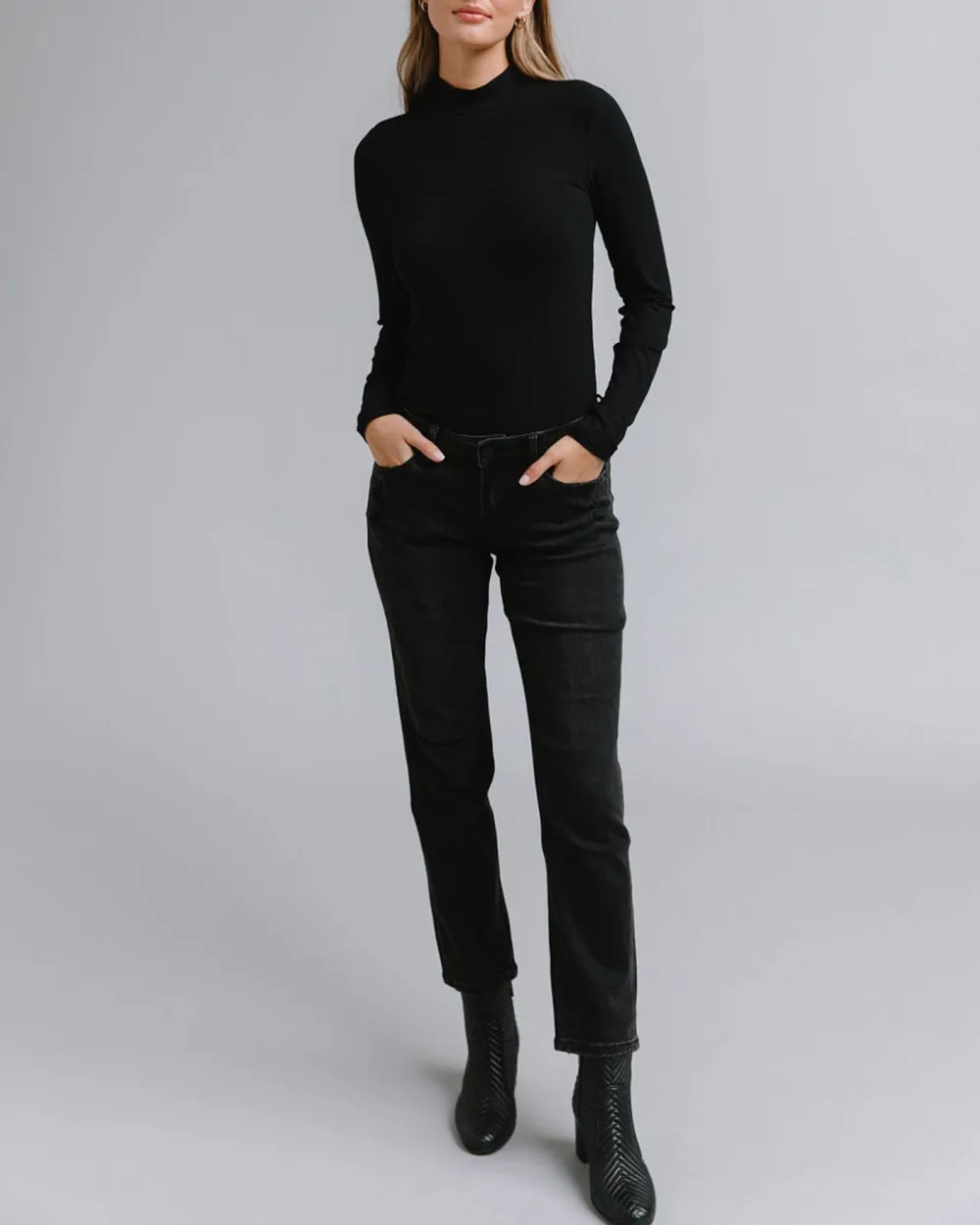 Mid Rise Boyfriend Style Jean