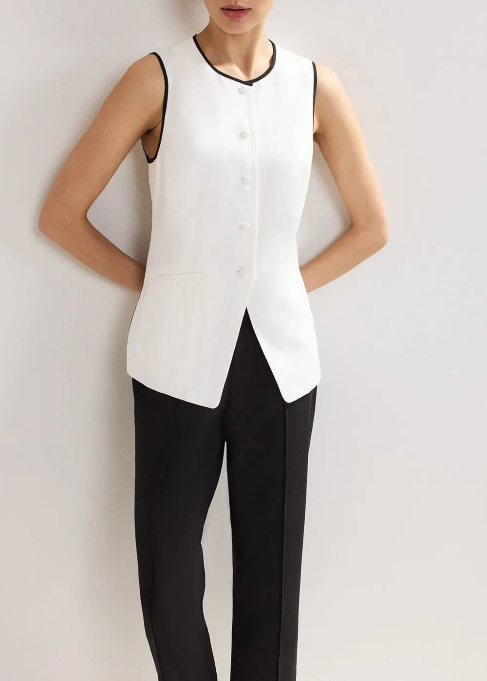 Conical Lady Pleated Trouser Suit